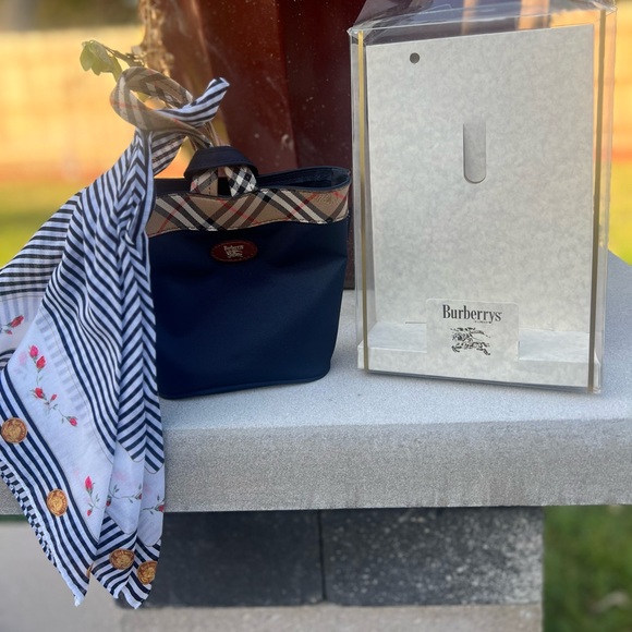 Very rare bundle BURBERRY Nova Check Mini  Bag + scarf twilly +chain New in Box - Picture 15 of 17